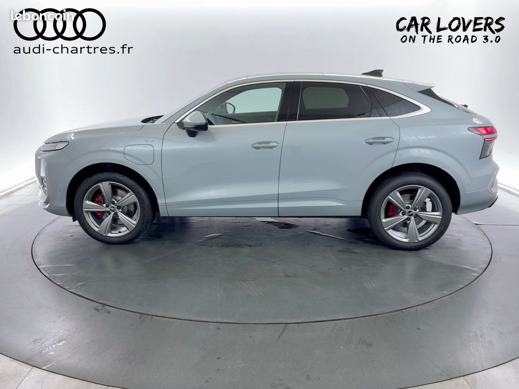 AUDI Q3 Sportback e-hybrid 272 ch S tronic 6 S line (image 2)