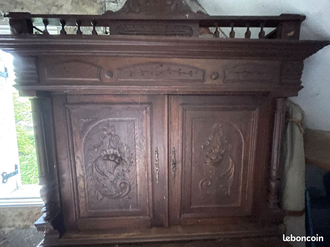 Buffet bois ancien sculpté (image 2)