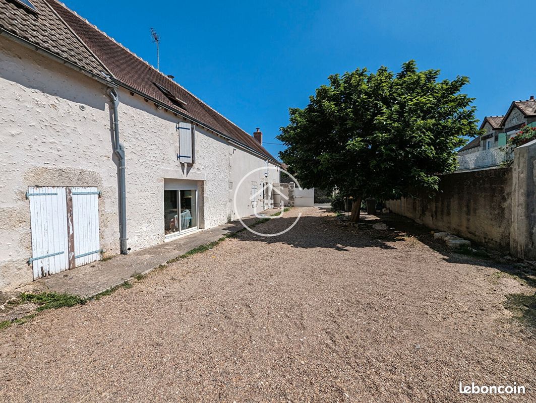 Maison 9 pièces 173 m² · à Villerbon · 173 m² · 299 000 €