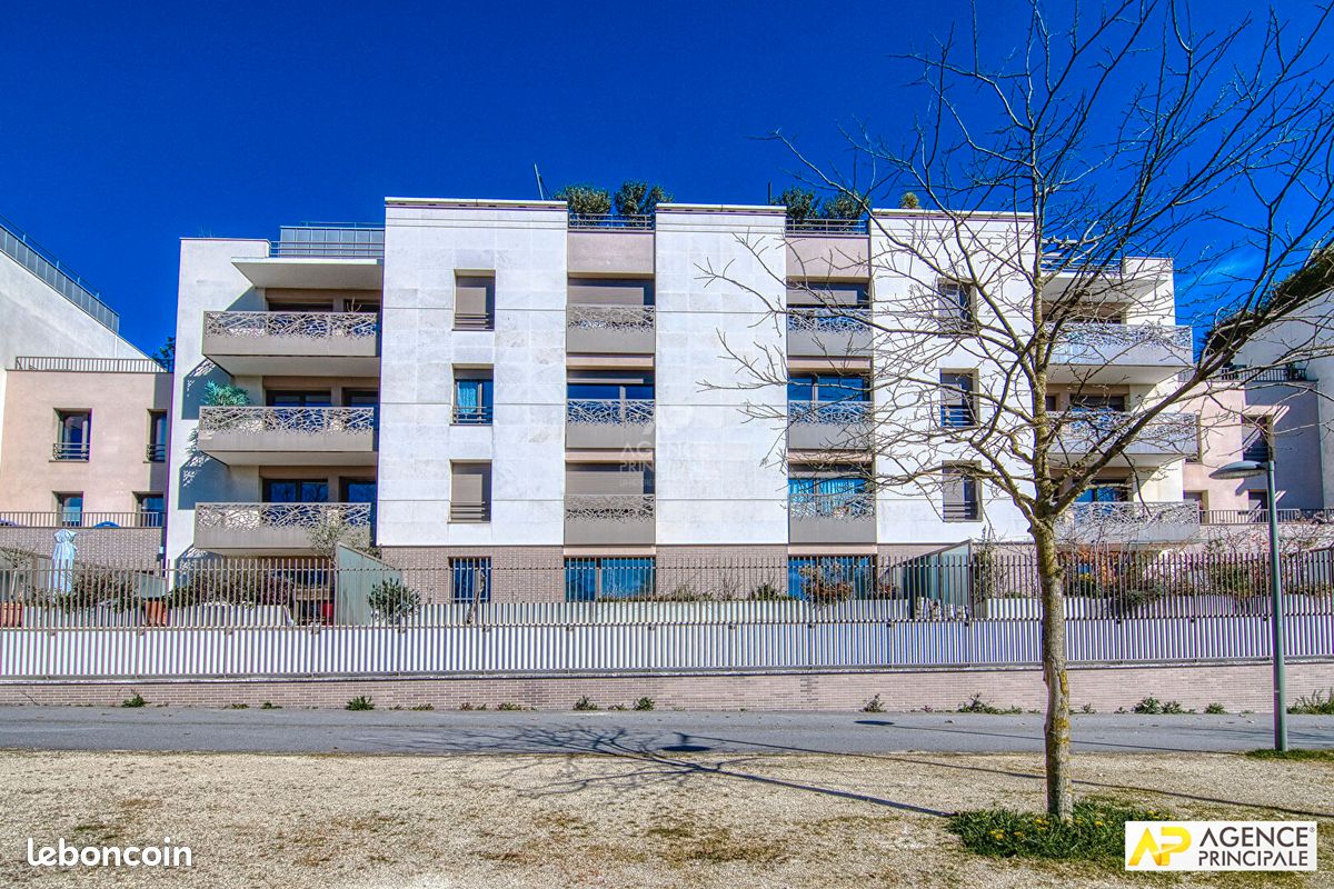 Appartement a louer saint-cyr-l'ecole - 4 pièce(s) - 84 m2 - Surfyn