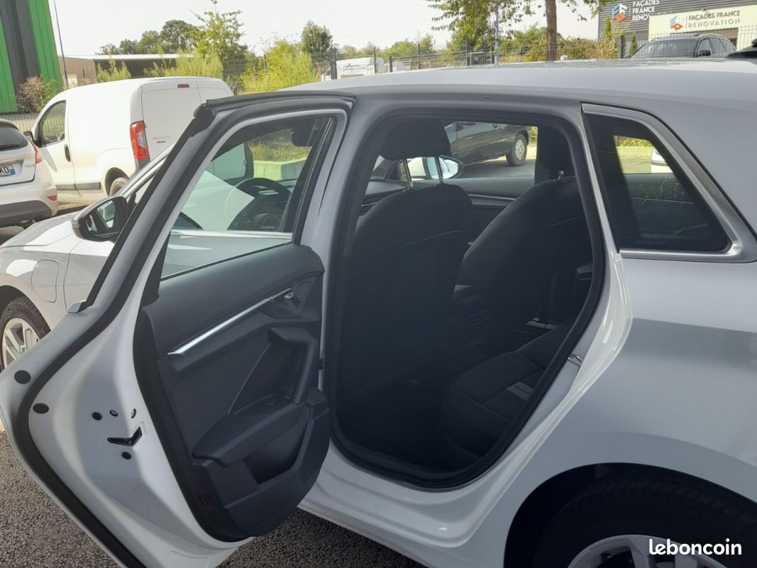 AUDI A3 SPORTBACK 40 TFSIe 204 S tronic 6 Design 1ER MAIN (image 14)