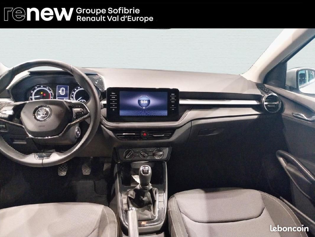 Skoda Fabia 1.0 MPI 80 ch BVM5 Ambition (image 8)