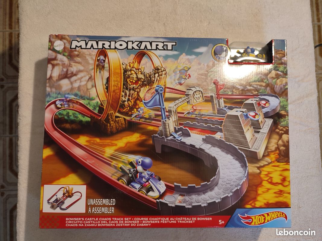 Circuit Hot wheels Mario kart Bowser's castle Jeux Jouets - Main Image