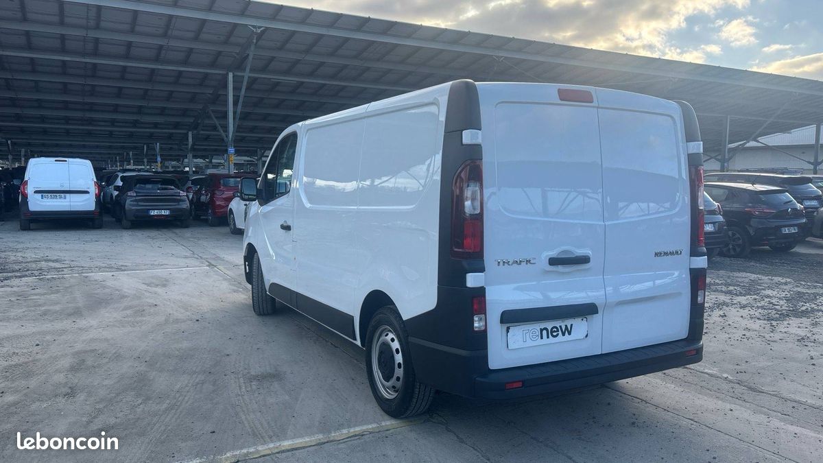 Renault trafic fgn l1h1 3000 kg blue dci 130 (image 8)