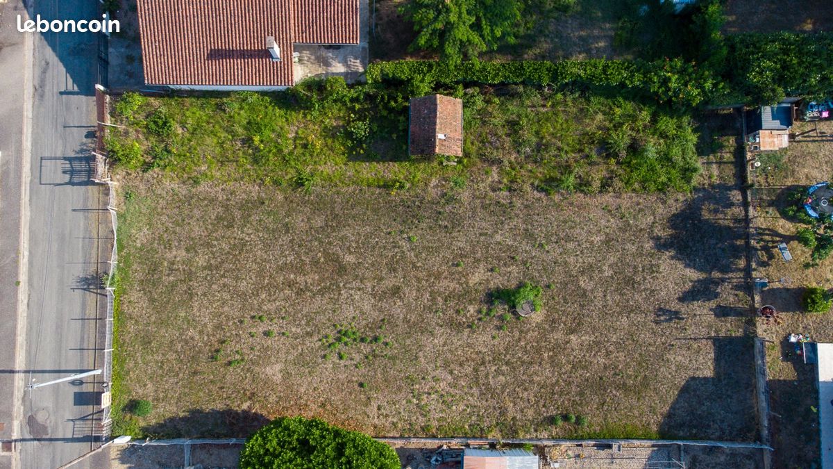 Terrain 806 m² Clairac · 27 000 €