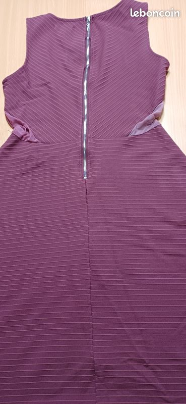 Robe bordeaux jennyfer M (image 4)