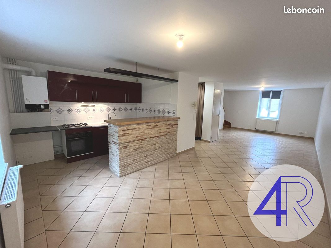 Appartement 3 pièces 77 m² · à Belleville-en-Beaujolais · 77 m² · 700 €/mois