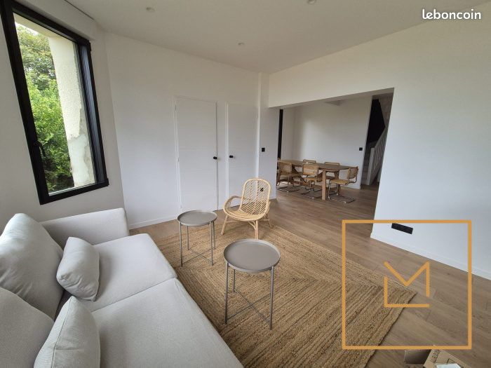 Maison 6 pièces 86 m² · à Bernières-sur-Mer · 86 m² · 670 000 €