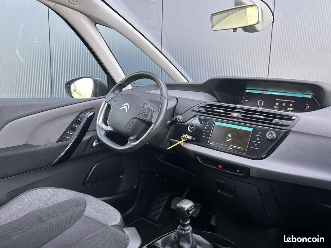 CITROEN C4 SPACETOURER 1.5 BlueHDi 130 Feel avec Caméra, GPS et Carte mains libres (image 6)