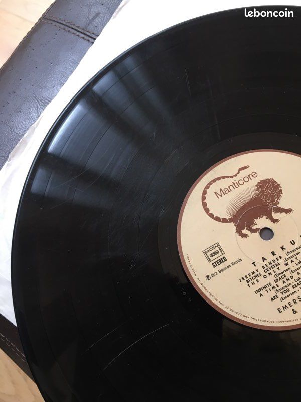 Disque vinyle 33 tours. Emerson Lake & Palmer. Tarkus. Manticore France, 1973. Réf : 43.504. Sans pochette, disque rayé. Prix à débattre. Possibilité d’achat groupé (image 8)