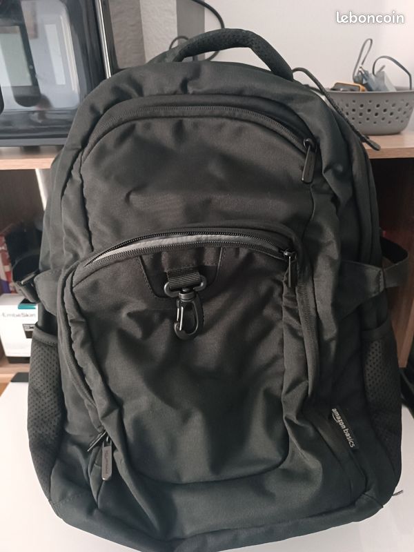 Sac à dos Amazon Basics compartiment 15,6 pouces neuf
