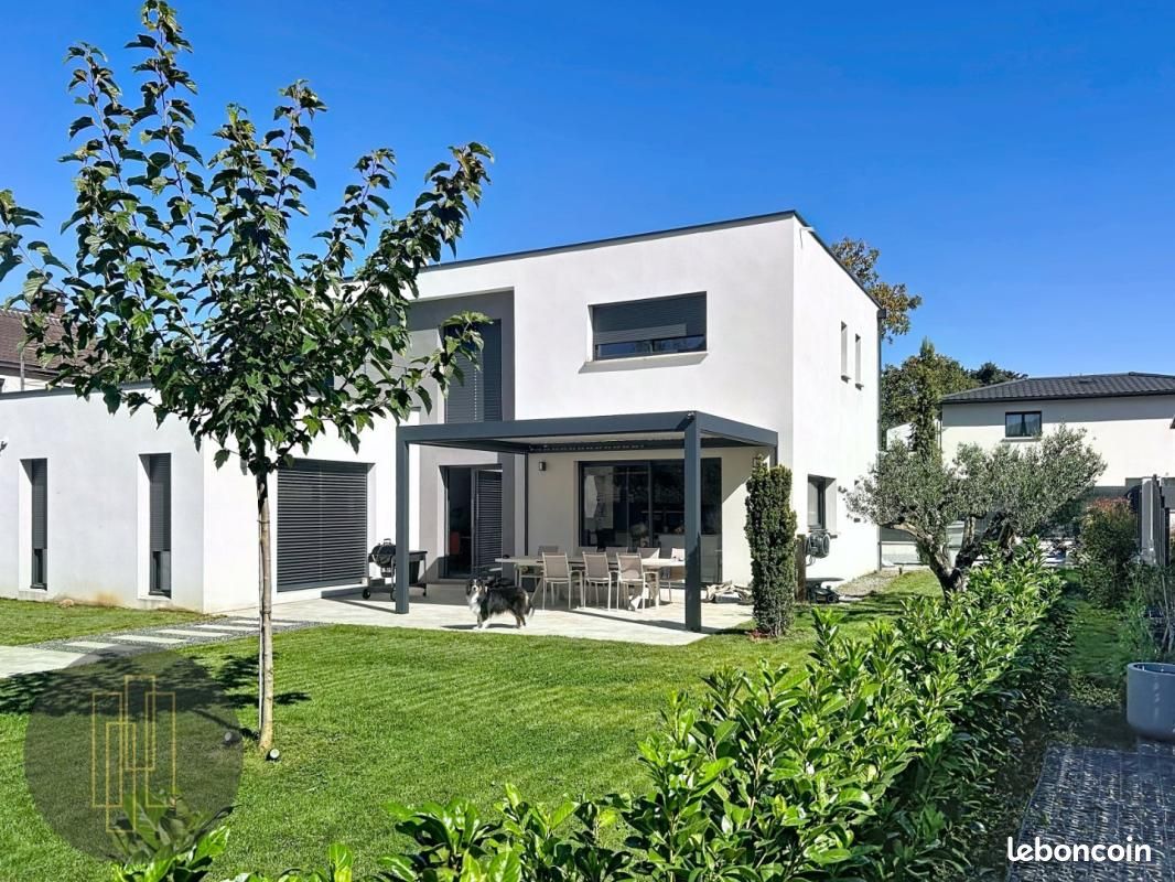 Maison 5 pièces 187 m² · à Rochetaillée-sur-Saône · 187 m² · 895 000 €
