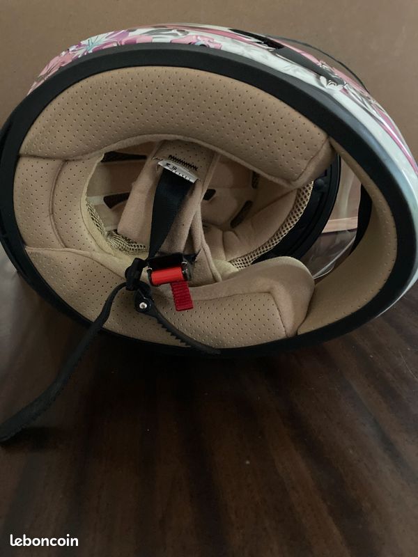 Casque moto enfant taille 50 état neuf (image 3)