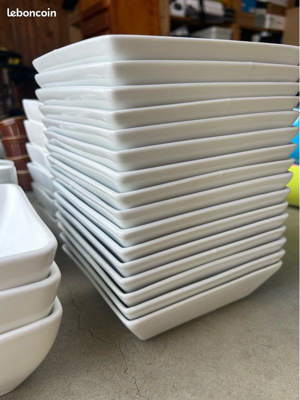 Lot vaisselle design moderne blanche carrée (Assiettes, bols, plats de présentation - 35 pcs) (image 3)