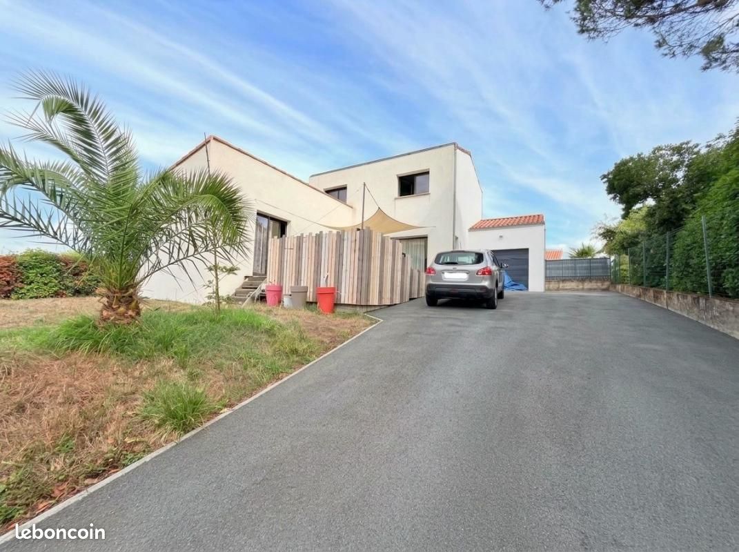 Maison 4 pièces 114 m² · à Saint-Colomban · 114 m² · 321 720 €