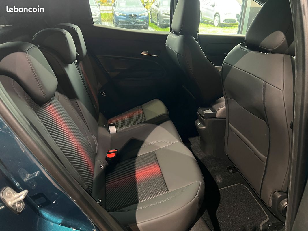 Alfa Romeo Junior Ibrida 145CV Premium Q4 (image 5)