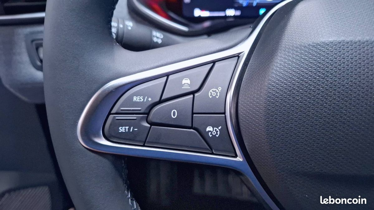 Renault clio e tech full hybrid 145 ch gsr2 techno (image 23)