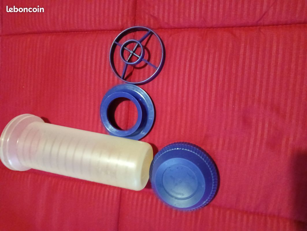 SHAKER TUPPERWARE 700mL AVEC GRADUATIONS (image 2)