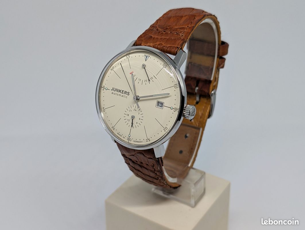Junkers 6060-5 Bauhaus Automatic avec réserve de marche Montres