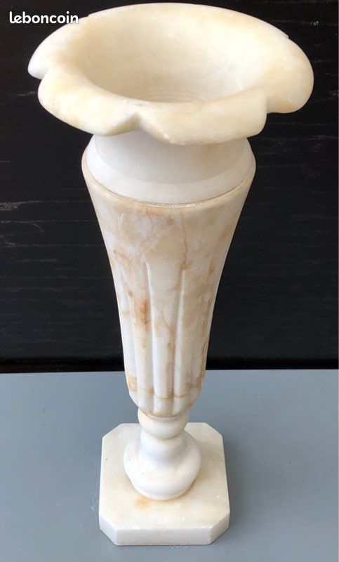 Vase Décoratif En Albâtre - Hauteur 23 Cm, Diamètre 11,5 Cm - Forme Irrégulière Marbrée - Occasion