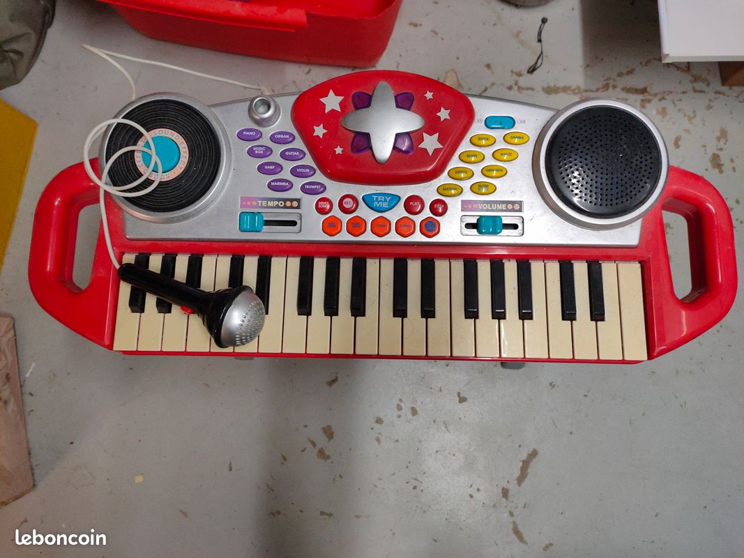 Petit piano (image 1)