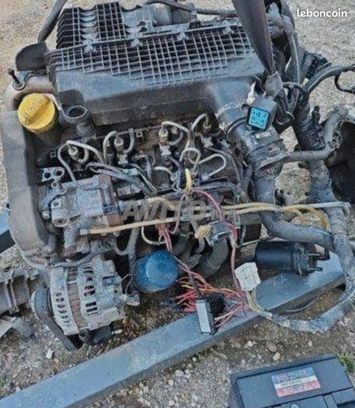 Toutes pièces moteur 1.5 dci démarreur arrière kangoo /Clio2 (image 1)