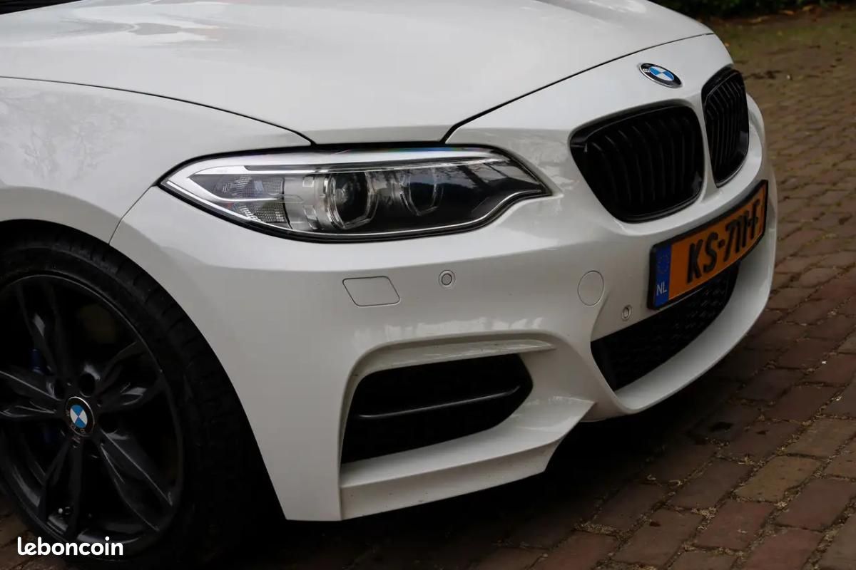 BMW M2 328 ch ARRIÈRE - BOITE MANUELLE M SPORT CAMÉRA D'AIDE AU STATIONNEMENT TOIT OUVRANT VOLANT... (image 7)