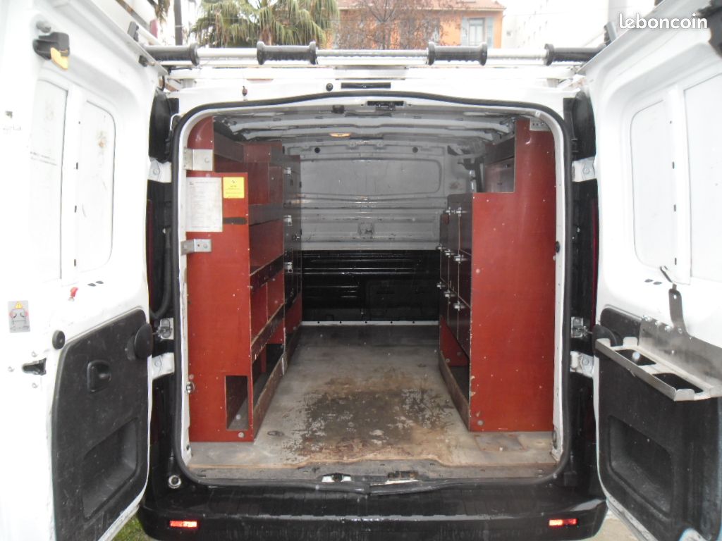 Renault Trafic 1.6 dci ,1200 ,125cv , confort 1ere main L1H1 Tva récupérable (image 2)