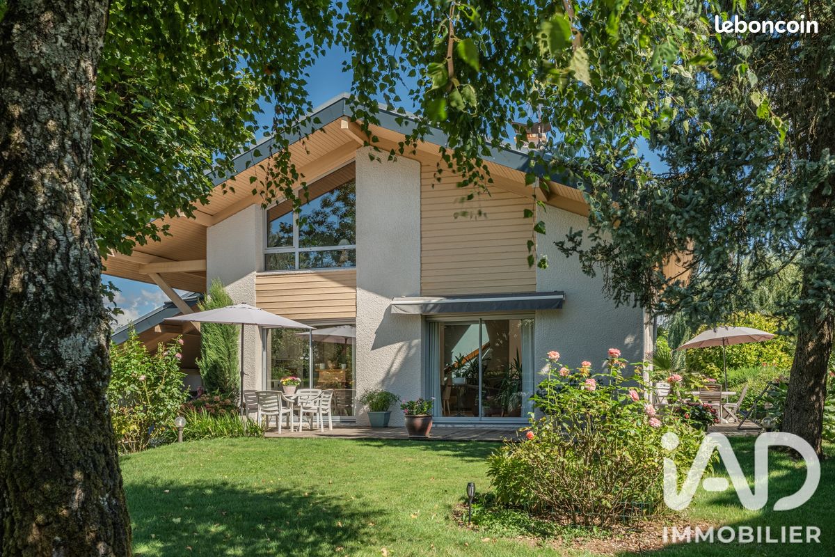 Maison 6 pièces 152 m² · à La Roche-sur-Foron · 152 m² · 699 000 €