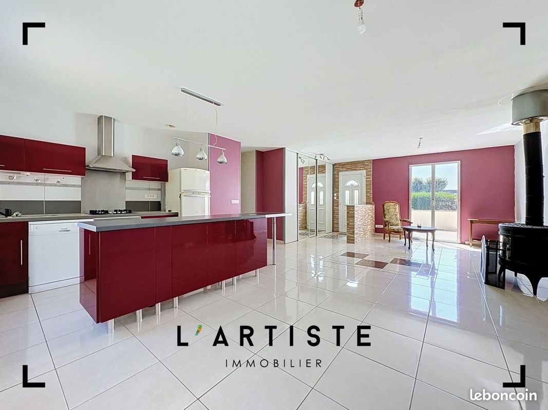 Maison 6 pièces 115 m² · à Crosville-la-Vieille · 115 m² · 221 000 €