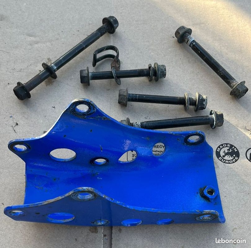 Support et axes moteur 125 DR (image 3)
