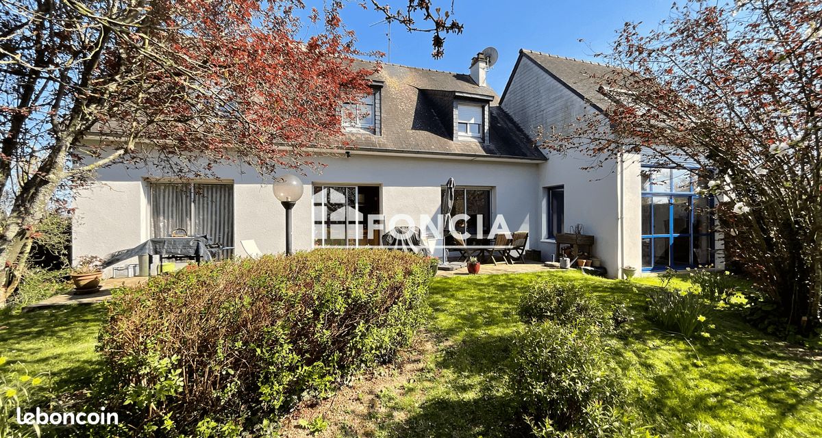 Maison 8 pièces 220 m² · à Laval · 220 m² · 397 000 €