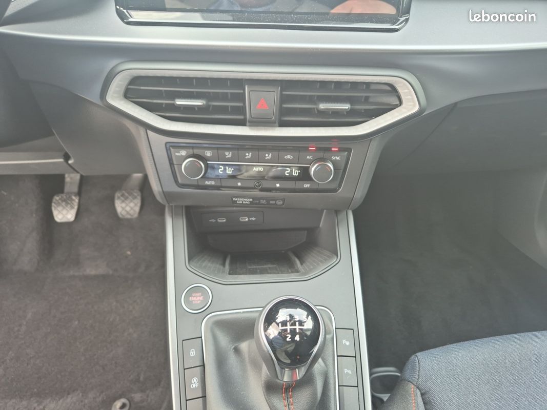 SEAT Arona 1.0 TSI 95 ch Start/Stop BVM5 FR (image 13)
