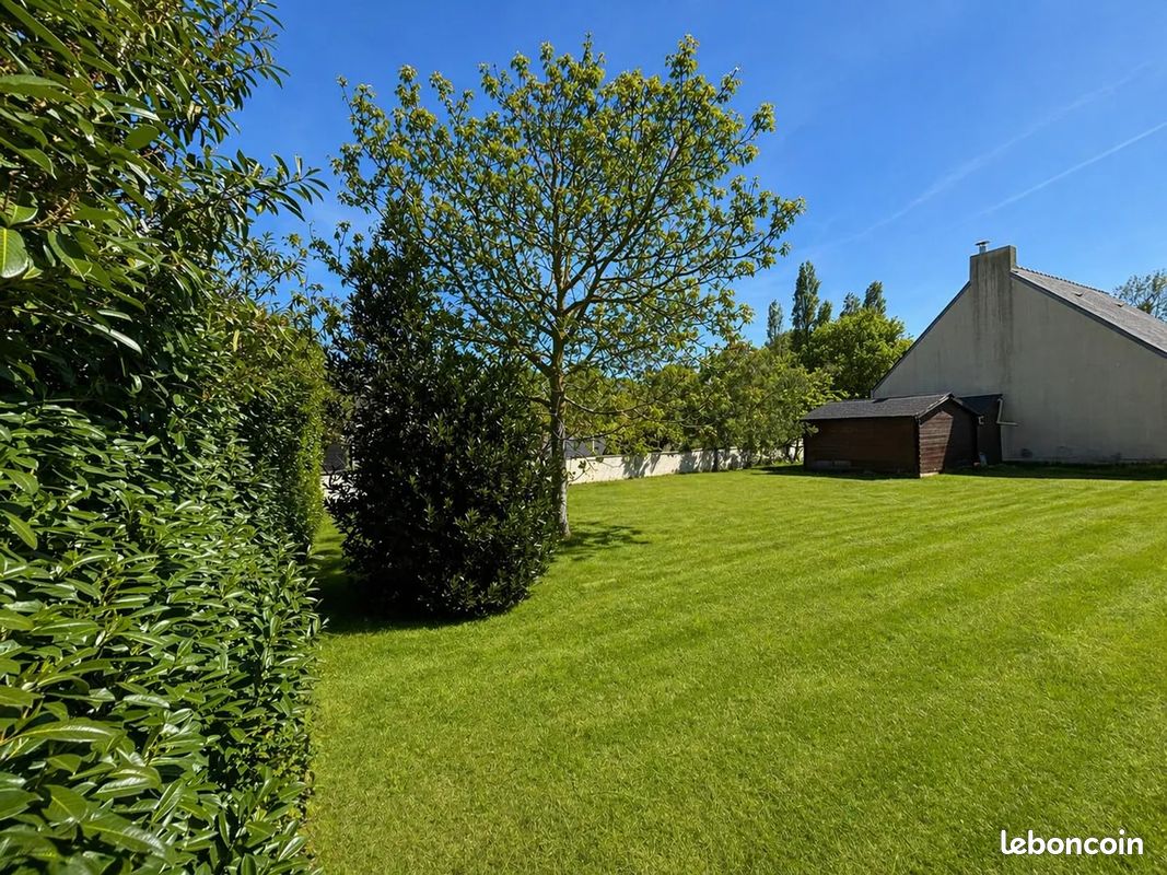 Saint-Briac — Terrain constructible 214 m² proche du centre · à Saint-Briac-sur-Mer · 160 000 €