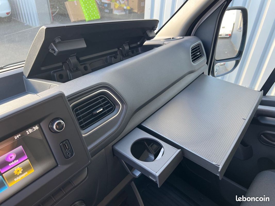 Renault MASTER III FG - DISPO F3300 L2H2 2.3 BLUE DCI 135CH GRAND CONFORT EURO6 (image 14)