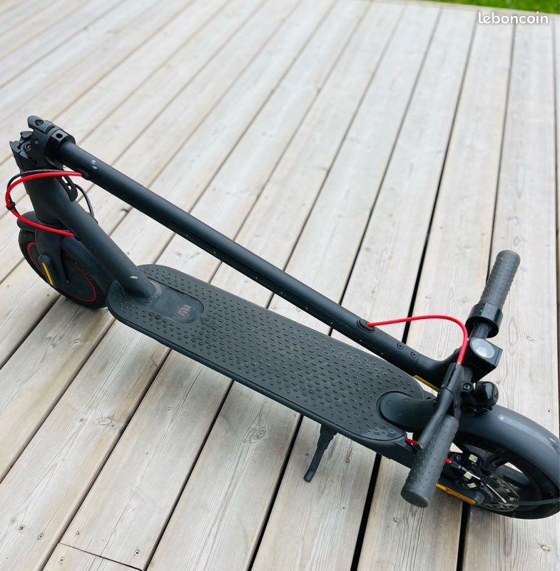 MyBESTscooter Tapis En Caoutchouc Pour Trottinette électrique Xiaomi Pro Et Pro 2 - Gris Foncé Ou Noir