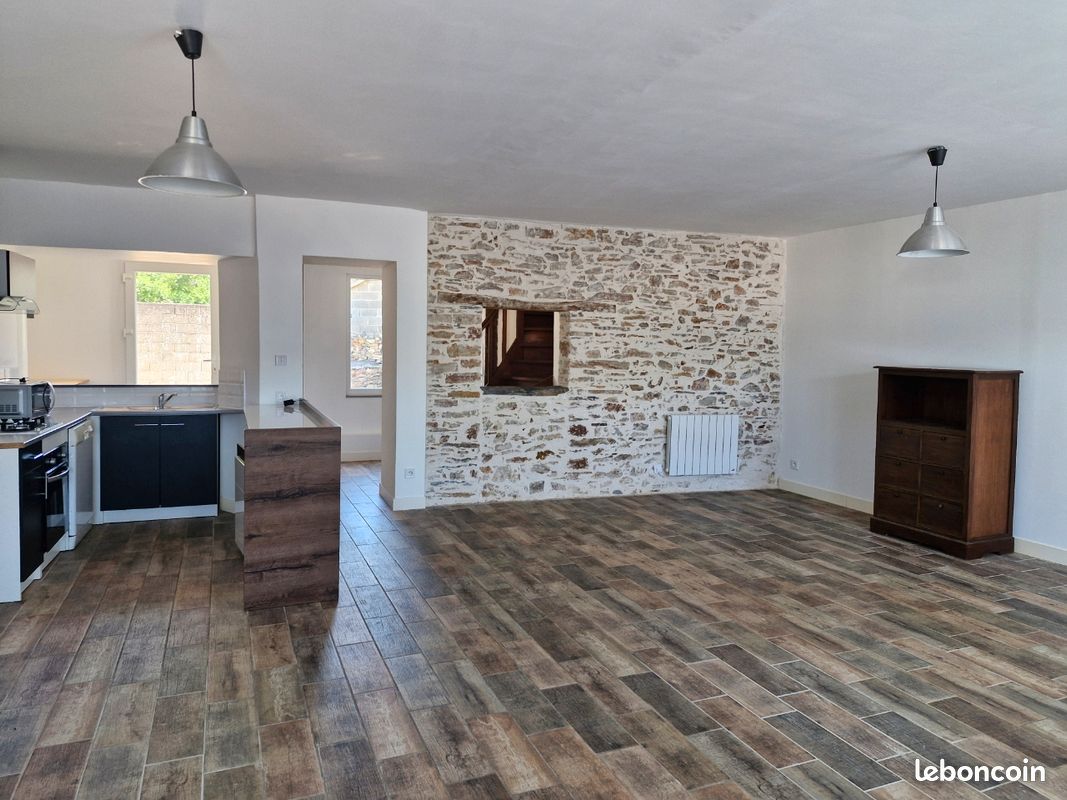 Maison 4 pièces 95 m² · à La Meilleraye-de-Bretagne · 95 m² · 700 €