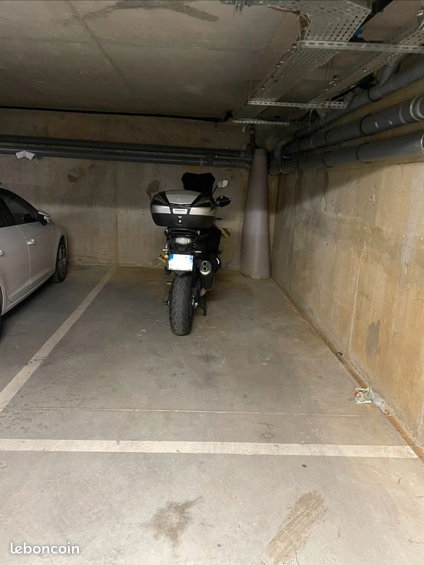Parking 13 m² · à Montlhéry · 13 m² · 15 000 €