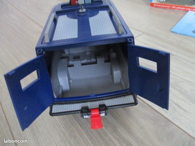 Playmobil 5187 Fourgon et vedette de police (image 9)
