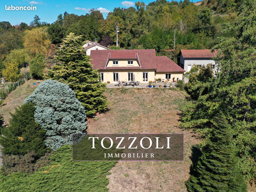 Maison 8 pièces 180 m² · à Septème · 180 m² · 385 000 €