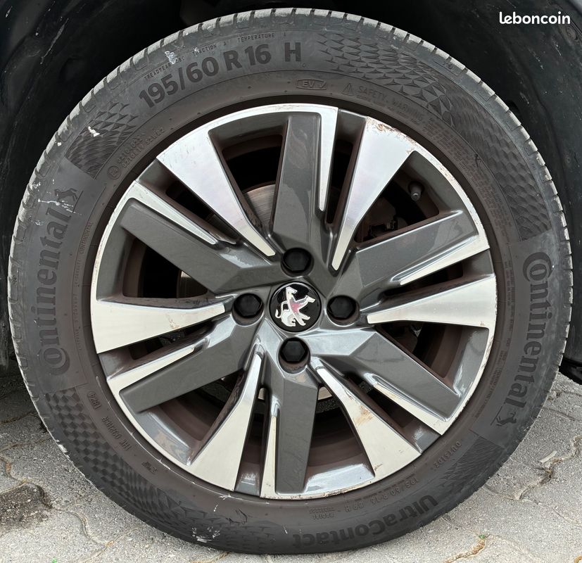 PEUGEOT 2008 1.5 BLUEHDI 120CH - ALLURE BUSINESS - BVa (image 22)