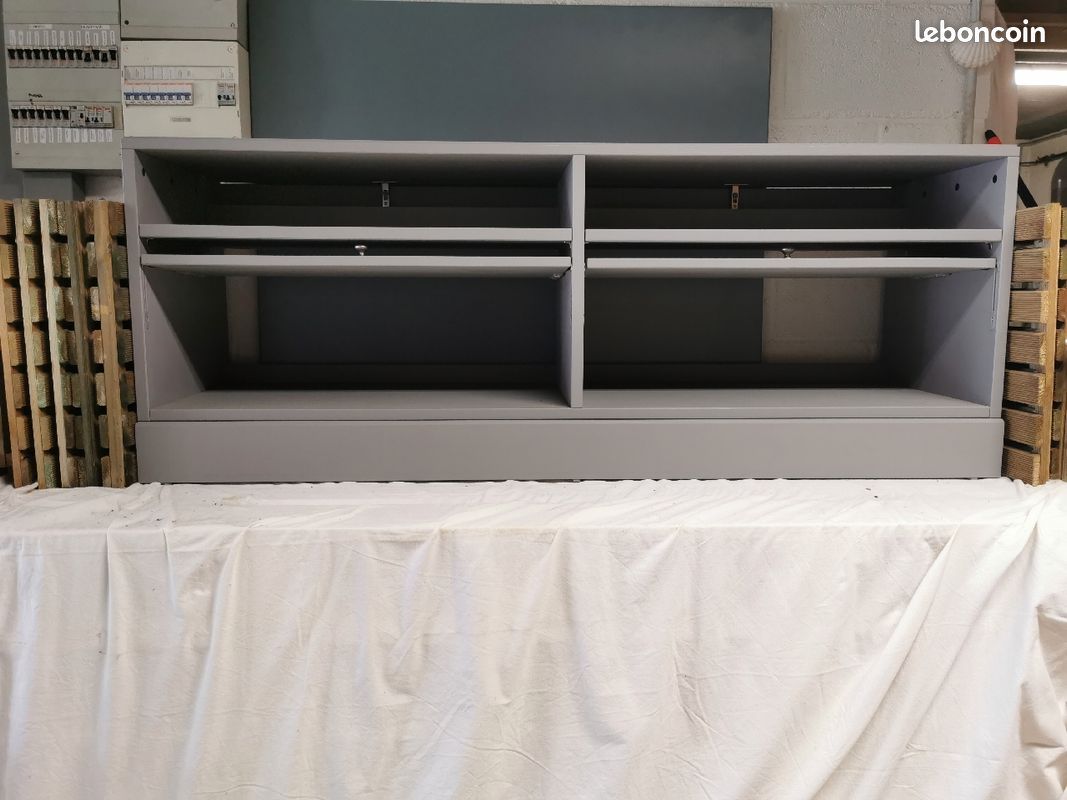 Banc TV gris (image 1)