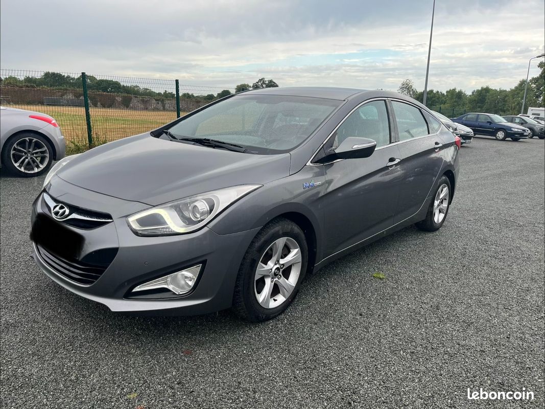 Hyundai i40 (image 2)
