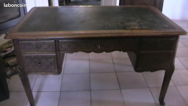 Bureau (image 1)