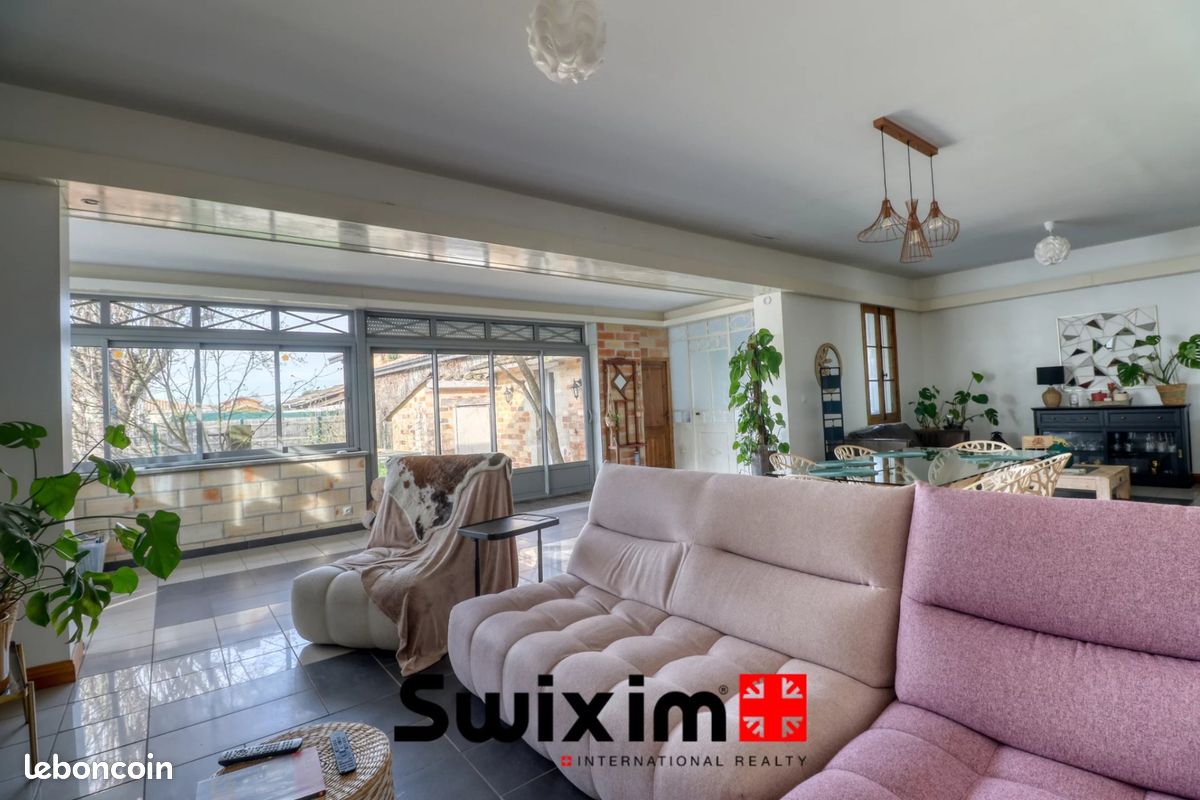 Maison 5 pièces 182 m² · à Brach · 182 m² · 325 000 €