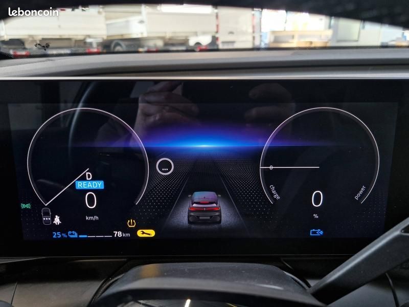 Renault Megane E-Tech Electric EV40 130ch Equilibre standard charge (image 19)