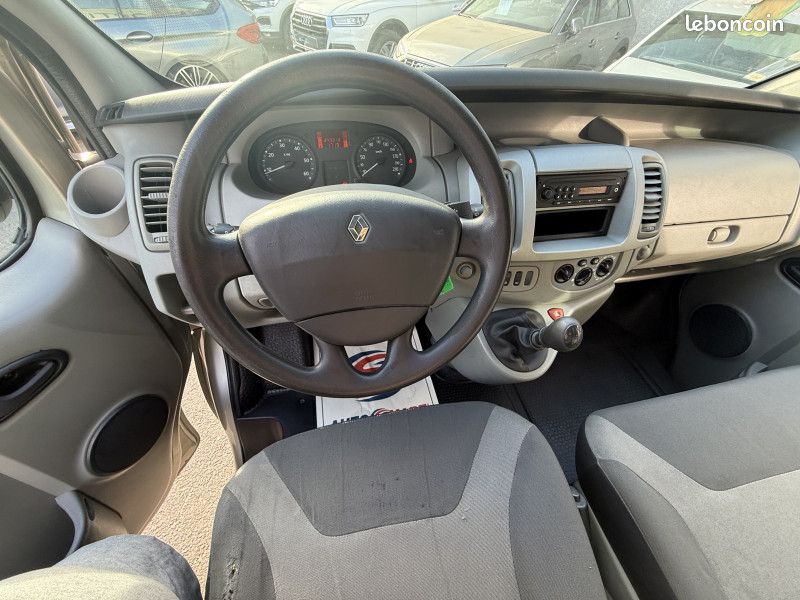 Renault TRAFIC 2.0 dci 90cv (9Places) Clim (image 18)