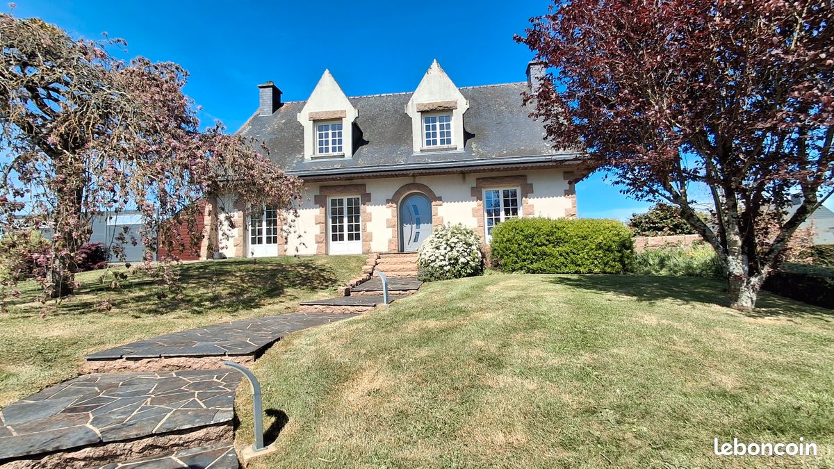 Maison 7 pièces 170 m² · à Talensac · 170 m² · 385 000 €