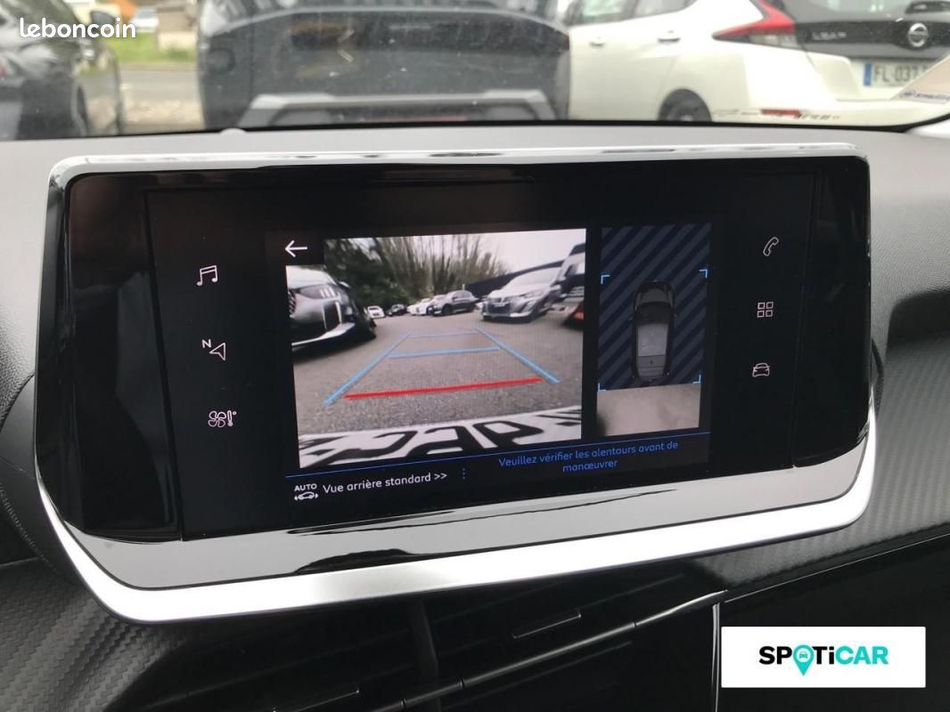 Peugeot 208 PureTech 100 S&S BVM6 Style (image 14)