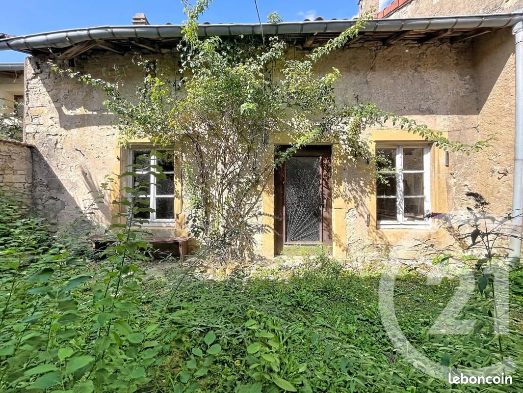 Maison 5 pièces 260 m² · à Servigny-lès-Sainte-Barbe · 260 m² · 129 000 €